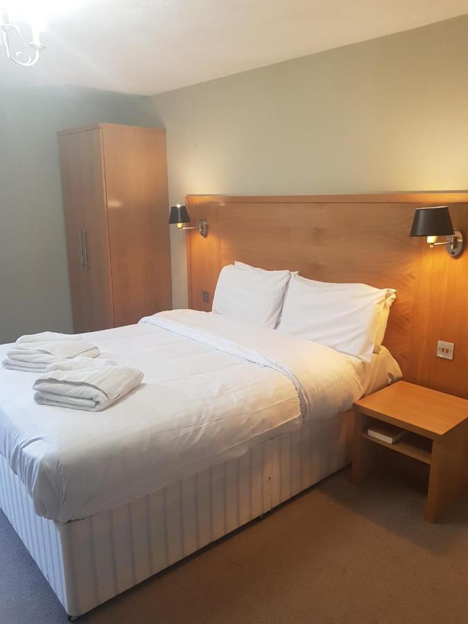 Marsh Farm Hotel Swindon Eksteriør bilde