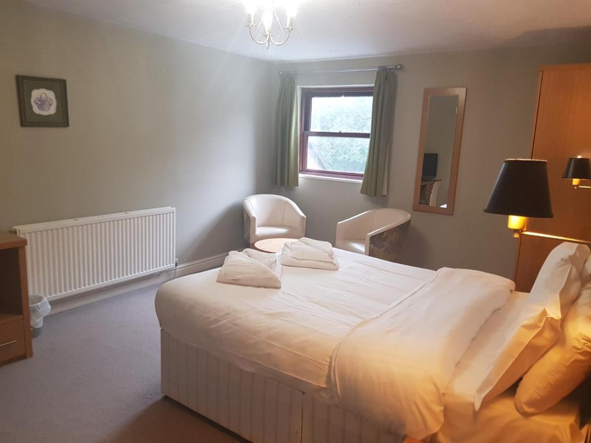 Marsh Farm Hotel Swindon Eksteriør bilde