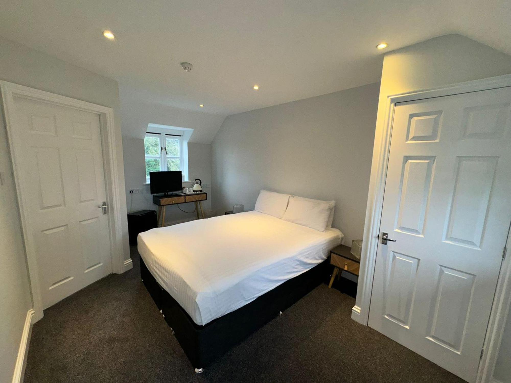 Marsh Farm Hotel Swindon Eksteriør bilde