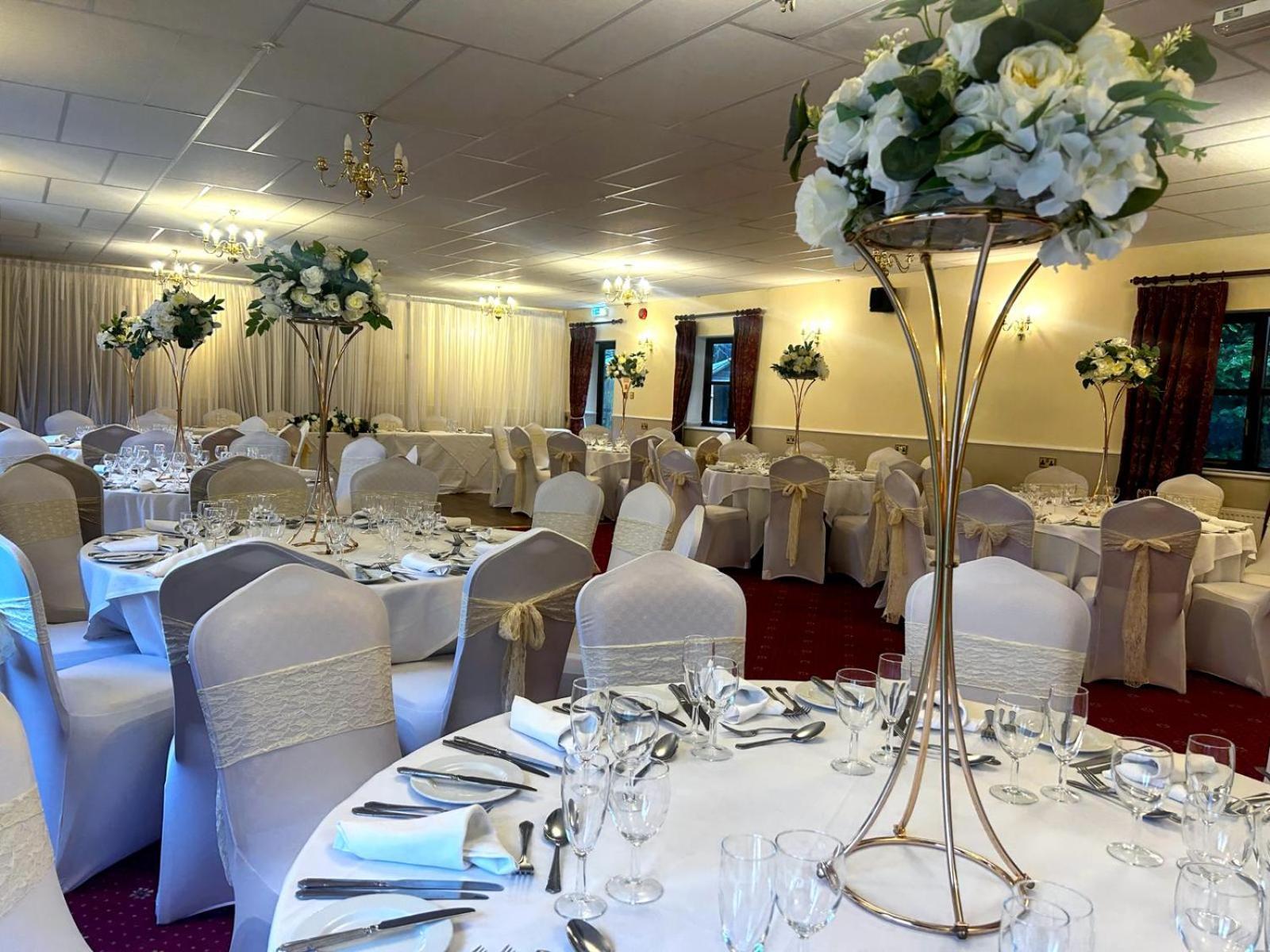 Marsh Farm Hotel Swindon Eksteriør bilde