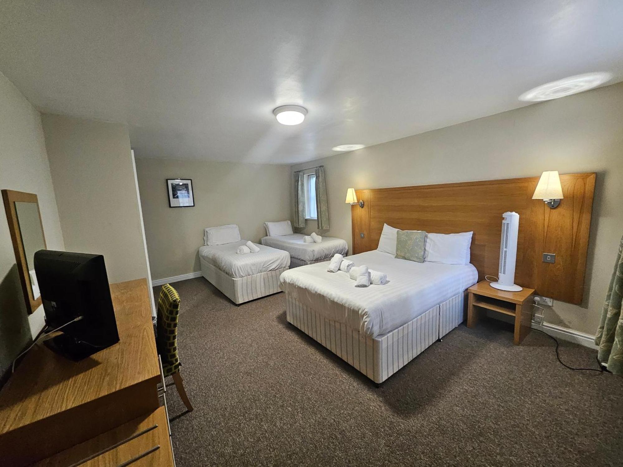 Marsh Farm Hotel Swindon Eksteriør bilde